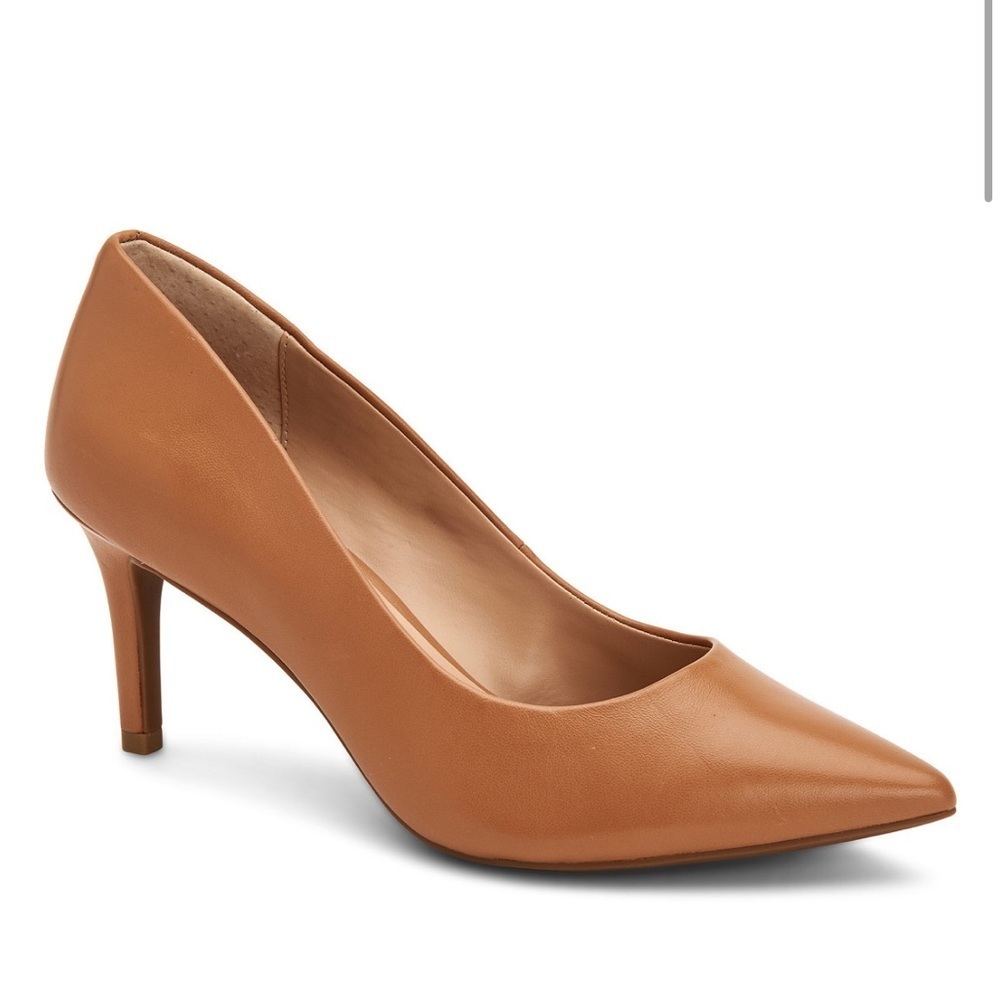 NEW!! ALFANI Women's Caramel Leather Pumps, Size 7.​​​